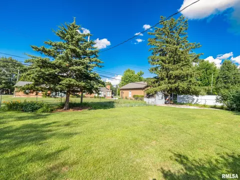 204 Ivanhoe Way, Bloomington, IL 61701 photo 56