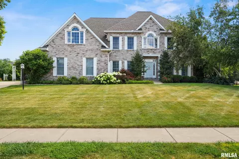 10703 Trails Edge Dr, Peoria, IL 61615