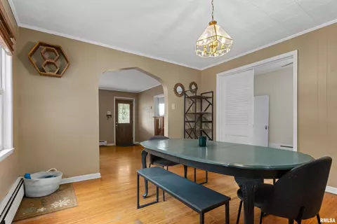 Dining - 805 W 3rd St, Delavan, IL 61734 photo 3 of 3