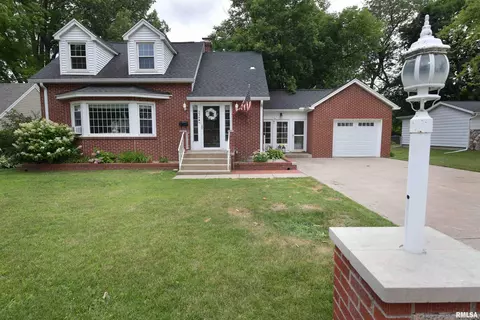 234 Edgewood St, Morton, IL 61550