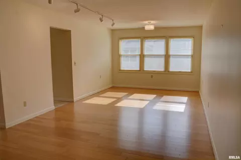 Living - 1925 Riverview Dr, Macomb, IL 61455 photo 2 of 5
