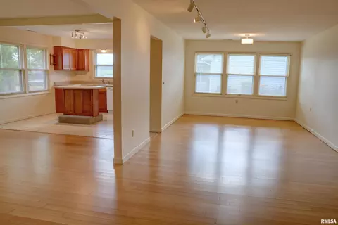 Living - 1925 Riverview Dr, Macomb, IL 61455 photo 1 of 5