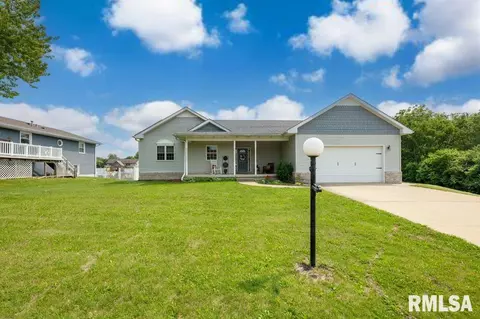 422 Lakemper Dr, Germantown Hills, IL 61548