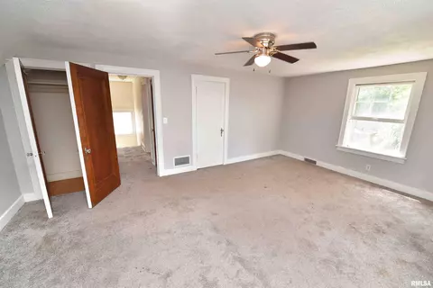 Bedroom - 300 Embert Pl, Peoria, IL 61603 photo 7 of 8