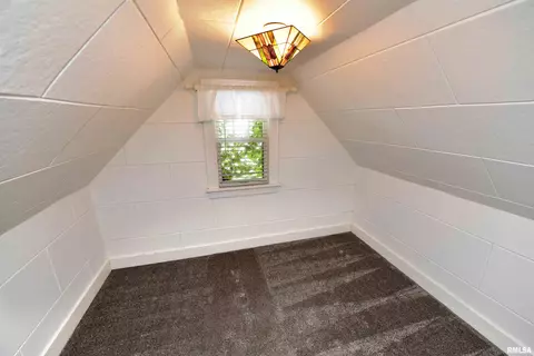 Bedroom - 300 Embert Pl, Peoria, IL 61603 photo 8 of 8