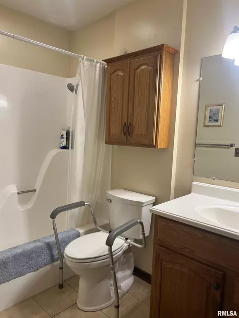 500 James Dr, Macomb, IL 61455 photo 21