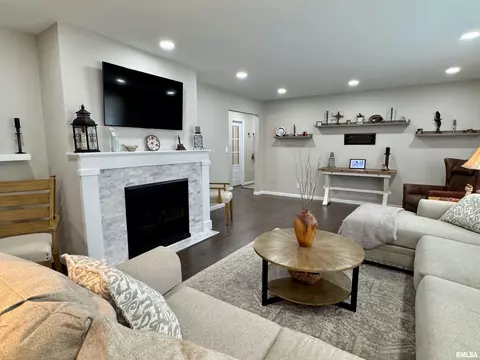 727 E Franklin St, Macomb, IL 61455 photo 10