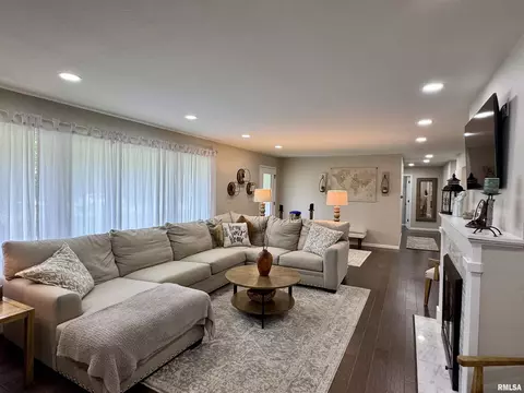 727 E Franklin St, Macomb, IL 61455 photo 11
