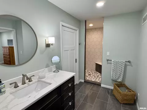 727 E Franklin St, Macomb, IL 61455 photo 35