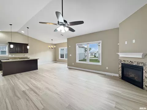 1429 Eagle Ave, Washington, IL 61571 photo 5