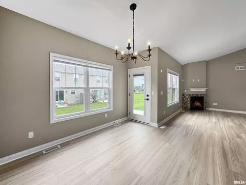 1429 Eagle Ave, Washington, IL 61571 photo 6