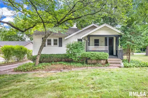 5517 N Humboldt Ave, Peoria, IL 61614