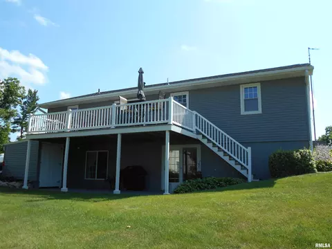 Exterior - 88 Oak Ln, Avon, IL 61415 photo 5 of 6