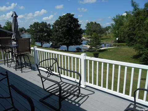 Exterior - 88 Oak Ln, Avon, IL 61415 photo 6 of 6