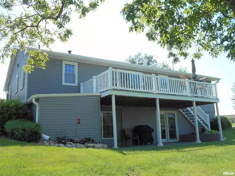 Exterior - 88 Oak Ln, Avon, IL 61415 photo 3 of 6