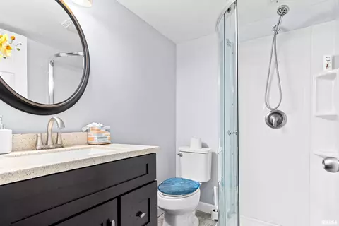 Bath - 2022 W Castlemain Dr, Dunlap, IL 61525 photo 6 of 6