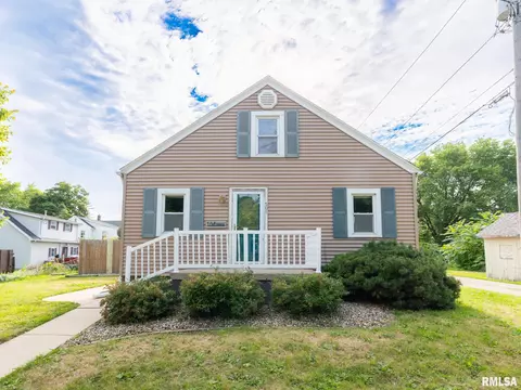 507 N Madison St, Washburn, IL 61570