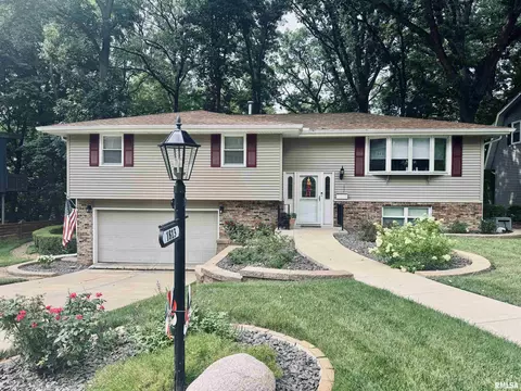 1813 W Teton Dr, Peoria, IL 61614