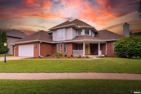 1107 W Cayman Cv, Peoria, IL 61615