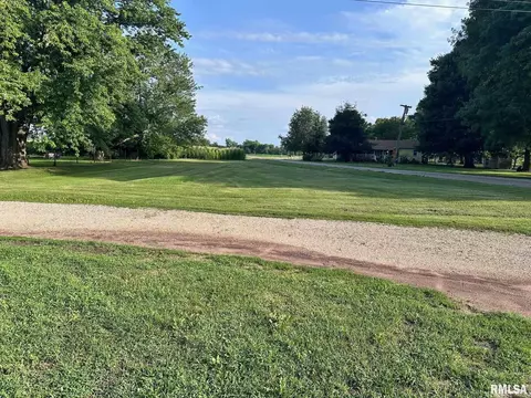 25321 N Tompkins Rd, Fiatt, IL 61433