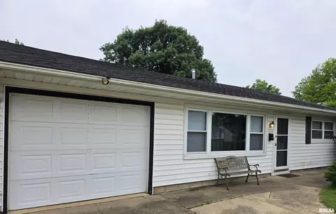 1008 Sheridan Rd, Pekin, IL 61554