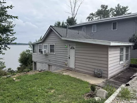 13536 N River Beach Dr, Chillicothe, IL 61523