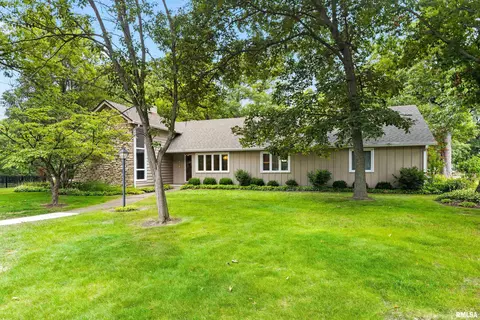 1007 W Shoreline Ct, Dunlap, IL 61525