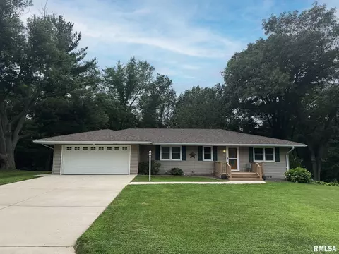 18 Holly Ln, Bartonville, IL 61607