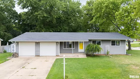 201 Laurel Ln, East Peoria, IL 61611