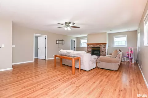 Living - 10426 W Sir Galahad Ct, Mapleton, IL 61547 photo 7 of 7