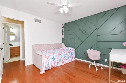 Bedroom - 10426 W Sir Galahad Ct, Mapleton, IL 61547 photo 3 of 12