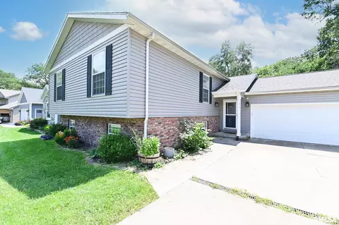 Exterior - 10426 W Sir Galahad Ct, Mapleton, IL 61547 photo 1 of 3