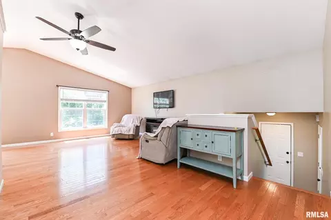 Living - 10426 W Sir Galahad Ct, Mapleton, IL 61547 photo 5 of 7