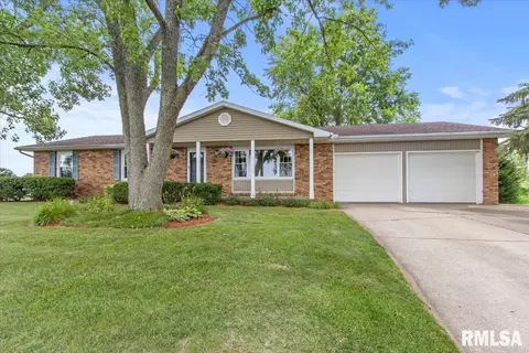 1010 E Michigan Ave, Metamora, IL 61548