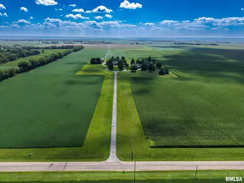 3220 E Cloverdale Rd, Chillicothe, IL 61523