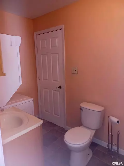 62 N 5th Ave, Canton, IL 61520 photo 17