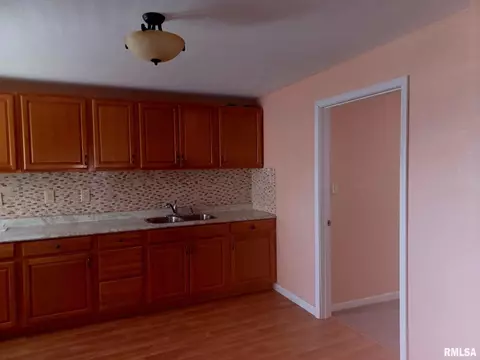 62 N 5th Ave, Canton, IL 61520 photo 5