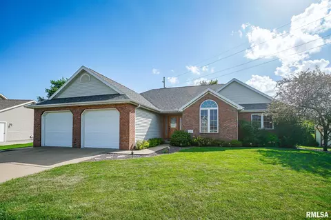 132 Heatherview Dr, East Peoria, IL 61611
