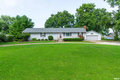 617 N Santa Fe Ave, Princeville, IL 61559
