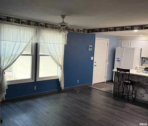 Other - 107 N Darst St, Eureka, IL 61530 photo 2 of 7