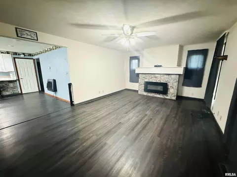 Living - 107 N Darst St, Eureka, IL 61530 photo 2 of 2