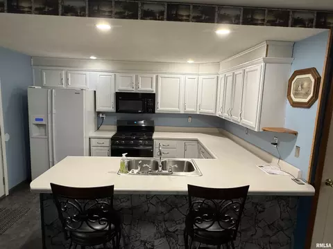 Kitchen - 107 N Darst St, Eureka, IL 61530 photo 2 of 4