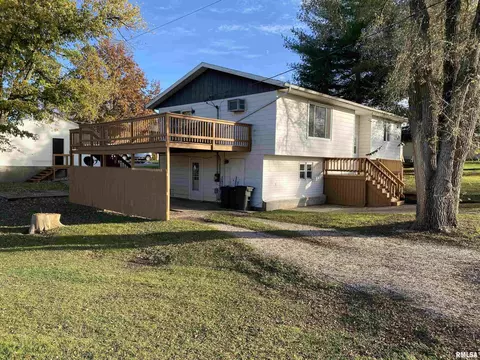 665 N 12th Ave, Canton, IL 61520