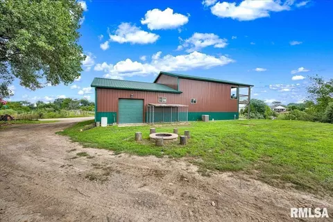 577 Enterprise Dr, Canton, IL 61520 photo 3