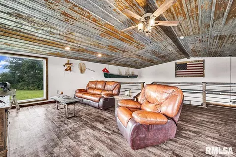 577 Enterprise Dr, Canton, IL 61520 photo 9
