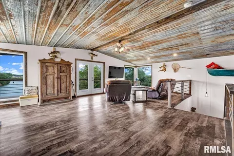 577 Enterprise Dr, Canton, IL 61520 photo 8