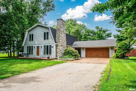 511 S Davenport St, Metamora, IL 61548