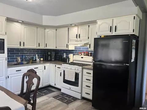 6315 E Holler Rd, Ipava, IL 61441 photo 11