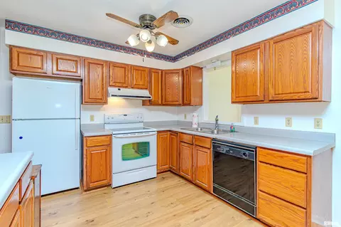 130 E Calhoun St, Brimfield, IL 61517 photo 25