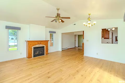 130 E Calhoun St, Brimfield, IL 61517 photo 31